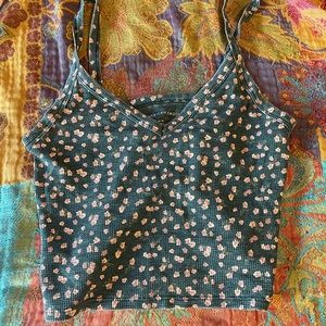 Small dark green floral American eagle crop top